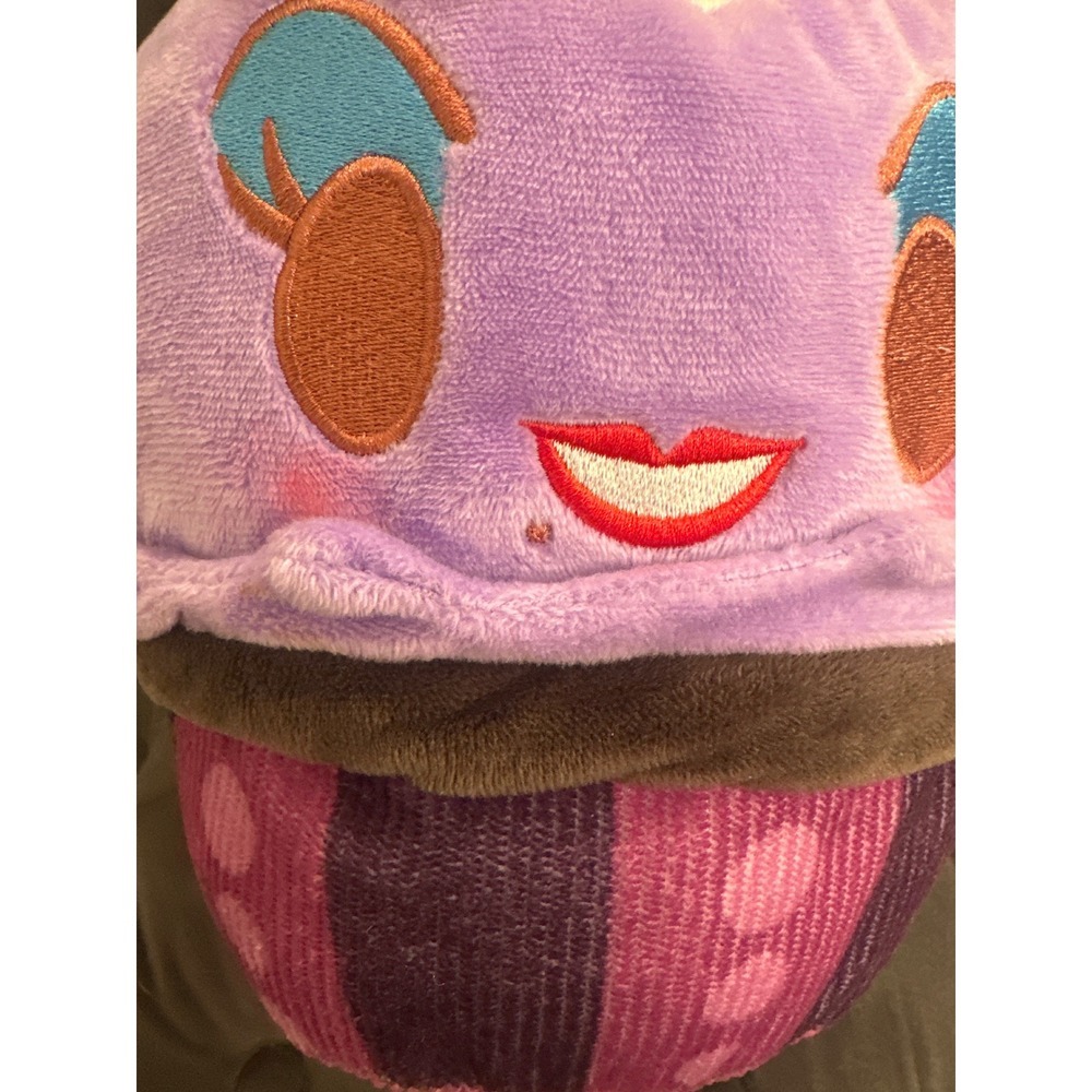 Disney Munchlings Cupcake Ursela Plush Toy Purple Ice Cream Cone Crown kids - Picture 6 of 6